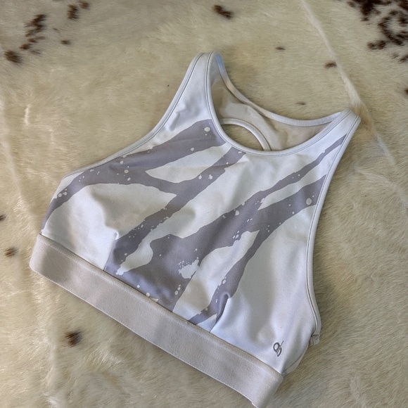 ALO - High neck, open back sports bra tank - Picture 3 of 4